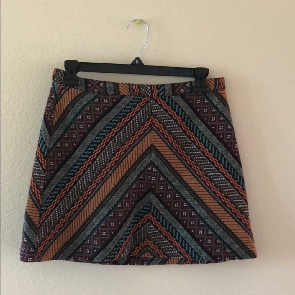 patterned mini skirt!!! 💃🏽